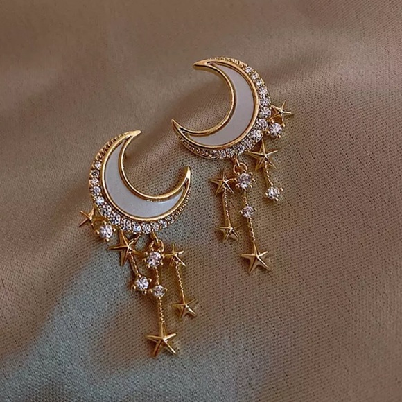 Jewelry - New Gold Star Moon Earrings